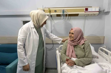 Şikayetlerini astıma bağladı, soluk borusunun yüzde 80’ini tıkayan kanserle konuşamaz hale geldi 
