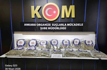 Silah kaçakçılığı ihbarında 25 kilogram uyuşturucu yakalandı 