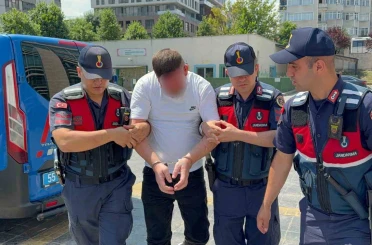 ’Silahlı tehdit’ suçundan 9 yıl hapis cezası ile aranan şahıs yakalandı 