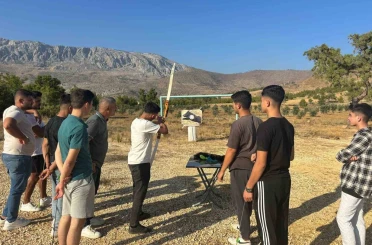 Silifke’de mahalle muhtarlığından gençlere sosyal etkinlik 