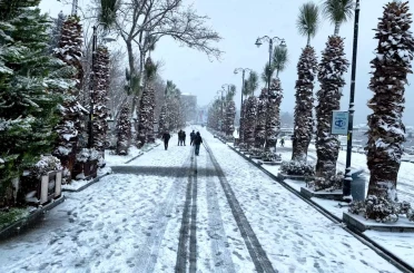 Silivri beyaz örtü ile kaplandı: Kar yağışı havadan görüntülendi 