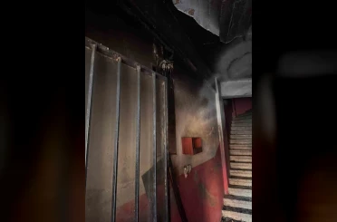 Silivri Sahili’nde apartman yangını: Mahsur kalanlar balkonlardan kurtarıldı 