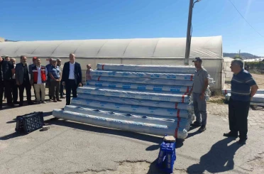 Simav’da 34 sera sahibine yüzde 50 hibeli 23 ton sera naylonu dağıtıldı 