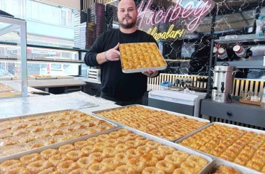 Simav’da bayram öncesi baklava satışlarında yoğunluk yaşanıyor 