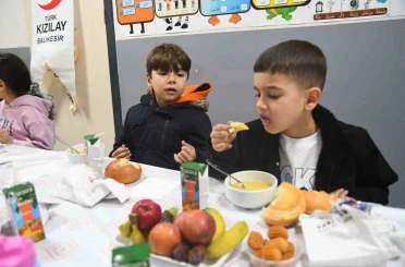 Sındırgı’da Geleneksel Çocuk İftarı gerçekleşti 