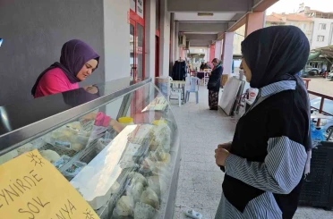 Sındırgı’da kadınlar üretiyor, doğal peynirler sofralara ulaşıyor 
