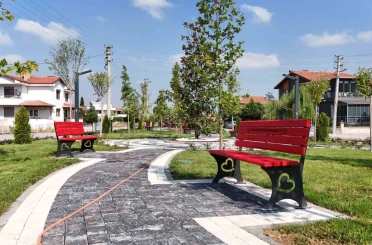 Sındırgı’da yeni yeşil alanlar yapıldı 