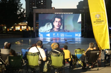 "Sinema Akşamları" Konyalıları açık havada buluşturuyor