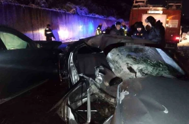 Sinop’ta iki otomobil kafa kafaya çarpıştı: 2 ölü, 3 yaralı 