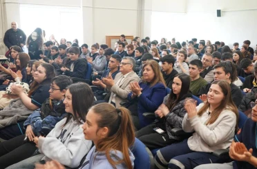 Sinop’ta öğrencilerden nefes kesen münazara 