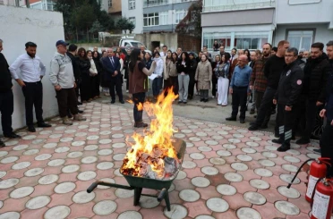 Sinop’ta yangın tatbikatı gerçeğini aratmadı 