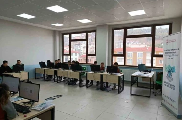 Sinop’ta yapay zekâ temelli eğitim programı 