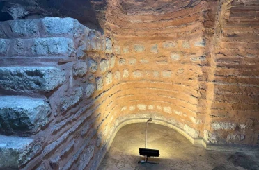 Sirkeci’de bir iş hanının altındaki 900 yıllık Roma Kilisesi kalıntısı sergileniyor 