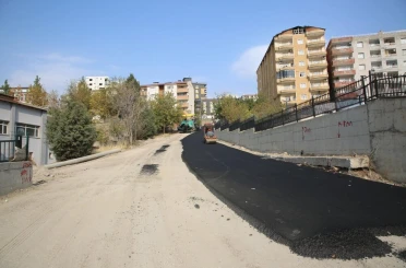 Şırnak Belediyesi, iki hastane arasında yeni imar yolunu hizmete açtı 