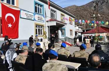 Şırnaklı öğrenciler köyde kitap yazıp imza günü etkinliği düzenledi 