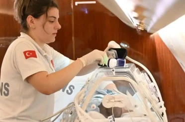 Şırnak’ta 4 aylık kalp hastası bebek ambulans uçakla İstanbul’a sevk edildi 
