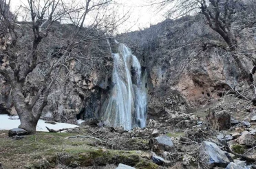 Şırnak’ta kar eridi, şelaleler coştu 