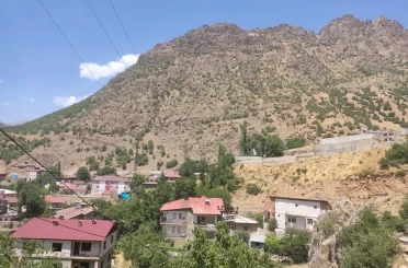 Şırnak’ta nefes kesen kurtarma operasyonu: Yaylada baygın halde mahsur kalan kadın helikopterle kurtarıldı 
