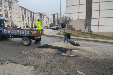 Şırnak’ta yollar için geçici asfaltlama çalışmaları başladı 
