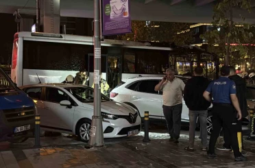 Şişli’de turistleri taşıyan tur otobüsü alev alev yandı 