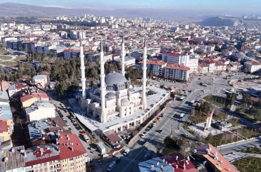 Sivas’ın silüetini yeniledi, şehrin her yerinden görülebiliyor 