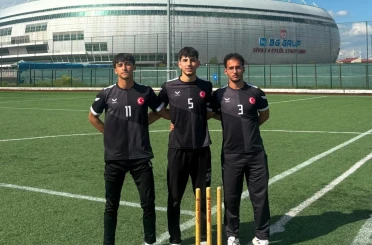 Sivaslı sporcular milli takım yolunda 