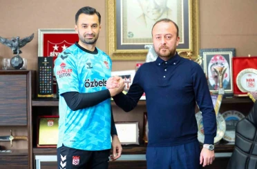 Sivasspor’da transfer yasağı kalktı, ilk imza Gökhan Akkan’dan 