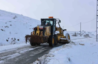 Sivas’ta 334 yerleşim yerinin yolu ulaşıma kapalı 