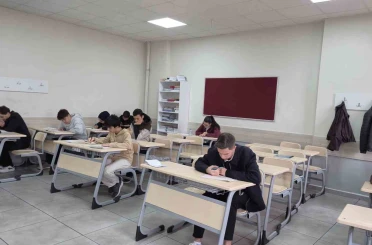Sivas’ta öğrenciler manevi ödül için ter döktü 
