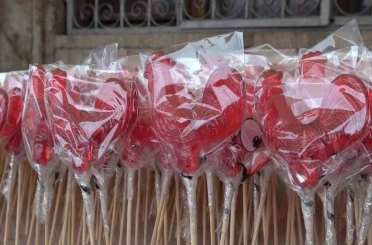 Sivas’ta Ramazanın habercisi horoz şekerler tezgahlara döndü 