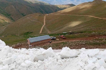 Sivas’ta temmuz ayında karla mücadele çalışmaları sürüyor 