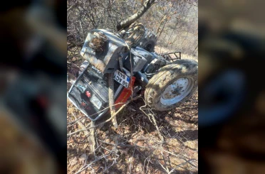 Sivas’ta traktör devrildi, 2 kardeşten 1’i öldü 