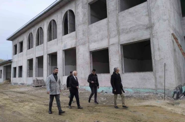 Sivrihisar’da yeni sağlık merkezlerinin yapımı sürüyor 