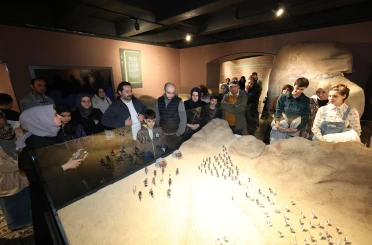 Siyer Sergisi ve Mukaddes Emanetler Sergisi Kadir Gecesi'nde doldu taştı