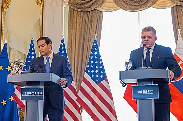 Slovakya Başbakanı Fico: "(Ukrayna-Rusya Savaşı) İstanbul’da masada bir anlaşma hazırdı ve savaş bitebilirdi, fakat bazı Batılı siyasetçiler oraya gidip ‘Bunu yapamazsınız’ dediler" 