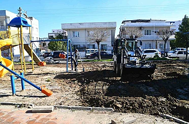 Söke Belediyesi parkları yenilemeye devam ediyor 