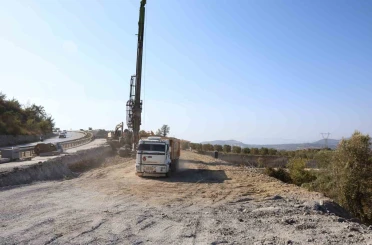 Söke-Kuşadası yolunda bakım onarım çalışması başladı 