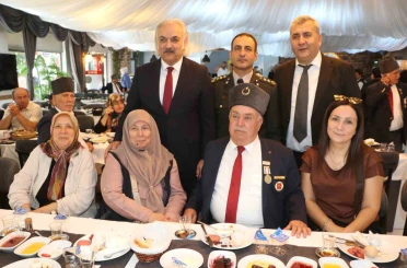 Söke’de Gaziler Günü’nde Şehit ve Gazi Aileleri onuruna kahvaltı düzenlendi 