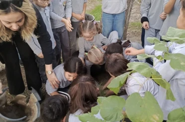 Söke’de Orman Haftası’nda fidanlar gelecek için toprakla buluştu 