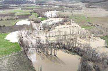 Son 20 yılın en yüksek miktarda yağışı görüldü, tarım arazileri sular altında kaldı 