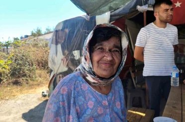 Son durakta otobüsten inmeyen kadın için şoförler seferber oldu 