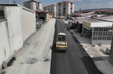 Sorgun Sanayi Sitesi’nde asfalt hamlesi: Yollar yenileniyor 