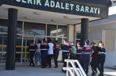 Sosyal medya dolandırıcılığına jandarma operasyonu: 4 gözaltı 