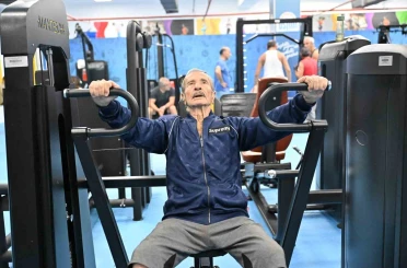 Spor tutkunu 86 yaşındaki ’süper dede’, gençlere taş çıkartıyor 