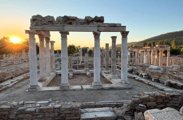 Stratonikeia ve Lagina kazılarında geleceğin restoratörleri yetişiyor 