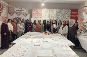 Sultandagı Halk Eğitim Merkezi’nde yılsonu sergisi açıldı 