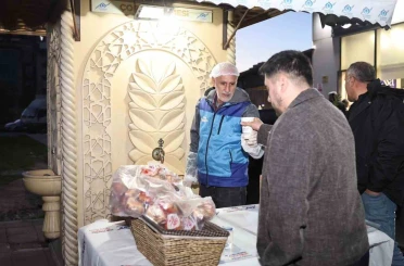 Sultangazi Belediyesi’nden iftara yetişemeyenler için sıcak çorba ikramı 