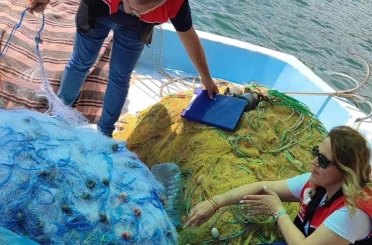 Sürdürülebilir balıkçılık için av araçlarına markalama çalışması yapıldı 