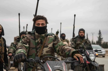 Suriye ordusu, terör örgütü SDG’nin çekildiği Deir Hafer’de kontrol sağladı 