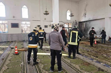 Suriye’de cami patlamasında can kaybı 8’e yükseldi 